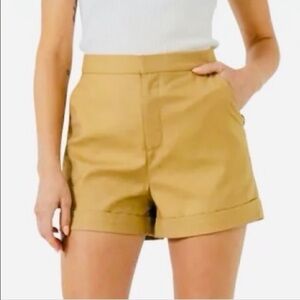 TUCKERNUCK Ruth Classic Tailored Shorts Light Tannish Mustard Yellow Size Small